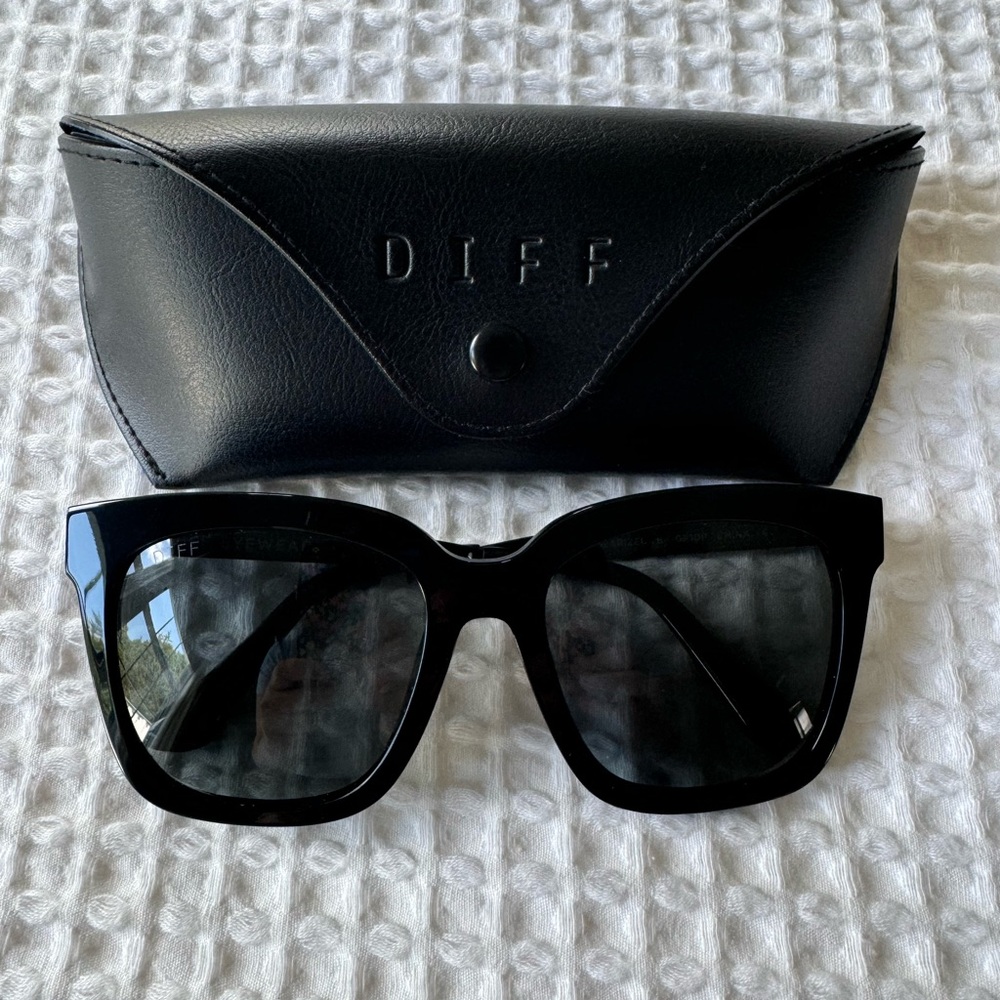 Diff Eyewear The Bella Polarized Sunglasses View 2